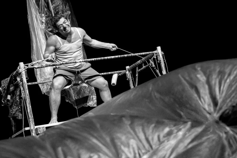 L'uomo e il mare di plastica